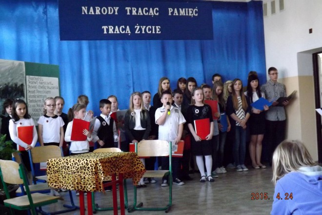 Występ uczniów Zespołu Szkół w Krównikach