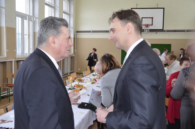 Eugeniusz Simson i burmistrz Wojciech Walulik