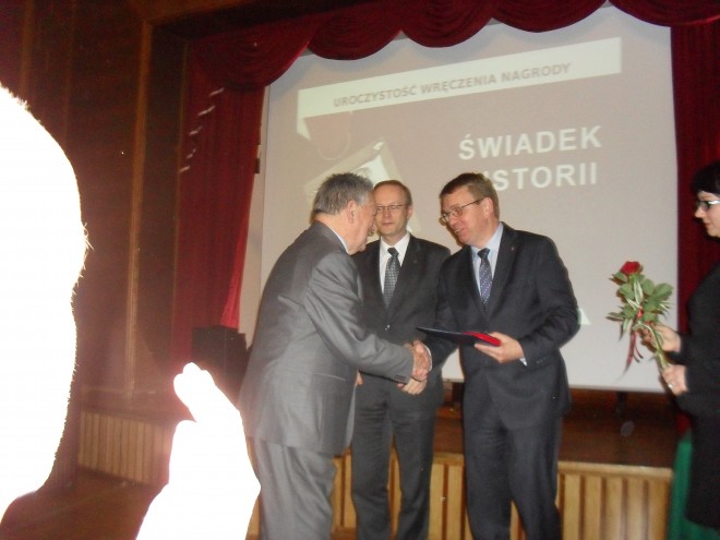 Wręczenie nagrody prezesowi Mirosławowi Myślińskiemu