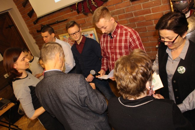 Wręczenie legitymacji nowym członkom WWS