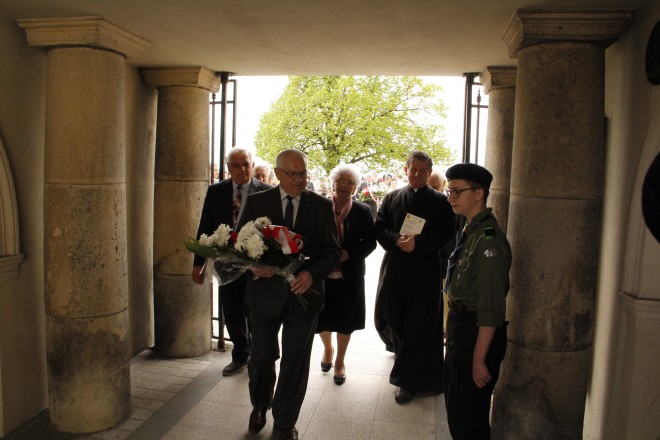 Złożenie kwiatów pod Mauzoleum Ofiar Sybiru i Zbrodni Katyńskiej 