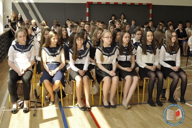 Pasowanie gimnazjalistów