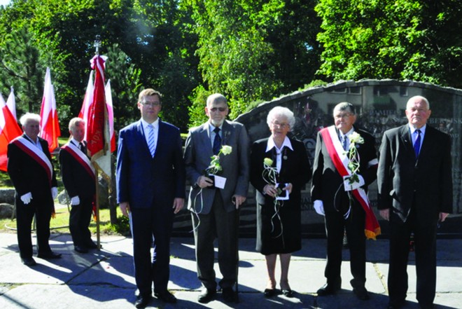 Dekoracja medalami Pro Patria