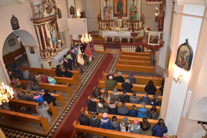 Msza święta w kościele parafialnym pw. św. Marcina w Kotli