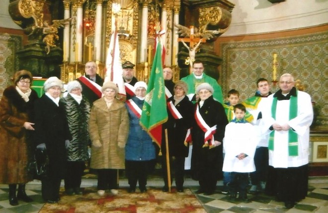 Uroczysta msza święta w kościele pw. Świętych Apostołów Piotra i Pawła w Dusznikach-Zdroju