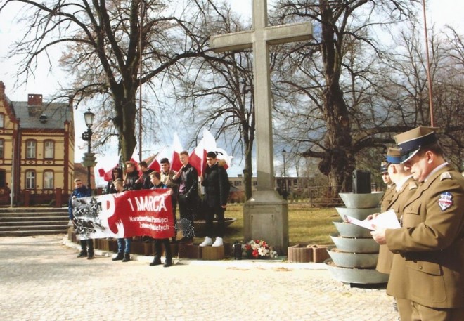 Uroczysty apel poległych